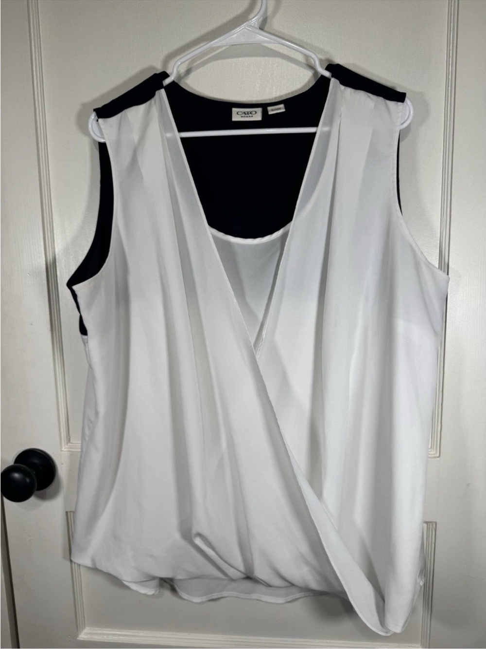 Cato Woman White And Black Drape Front Top, Sleeveless, Size 18/20